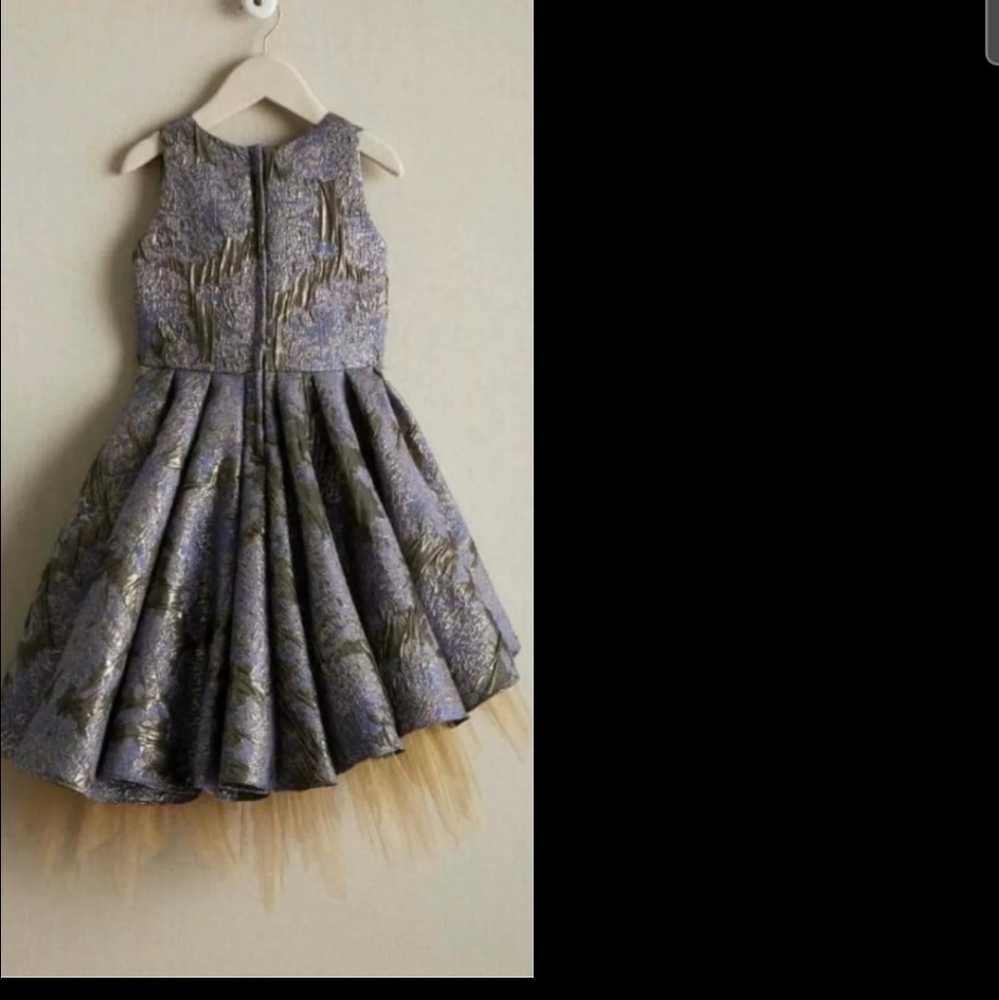 Beautiful girls dress - Picture 3 of 3